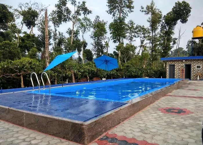 Giridarshini Homestay - Pool, Falls, 3Bh & Estate Chikmagalur